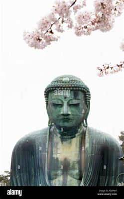  Die Geschichte vom Amida-Buddha: Eine Reise zum Licht der Erleuchtung und die Bedeutung von Mitgefühl in einem chaotischen Weltbild!